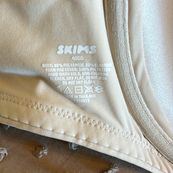 Skims NWT Fits Everybody Bra - 40DD - Picture 6 of 6